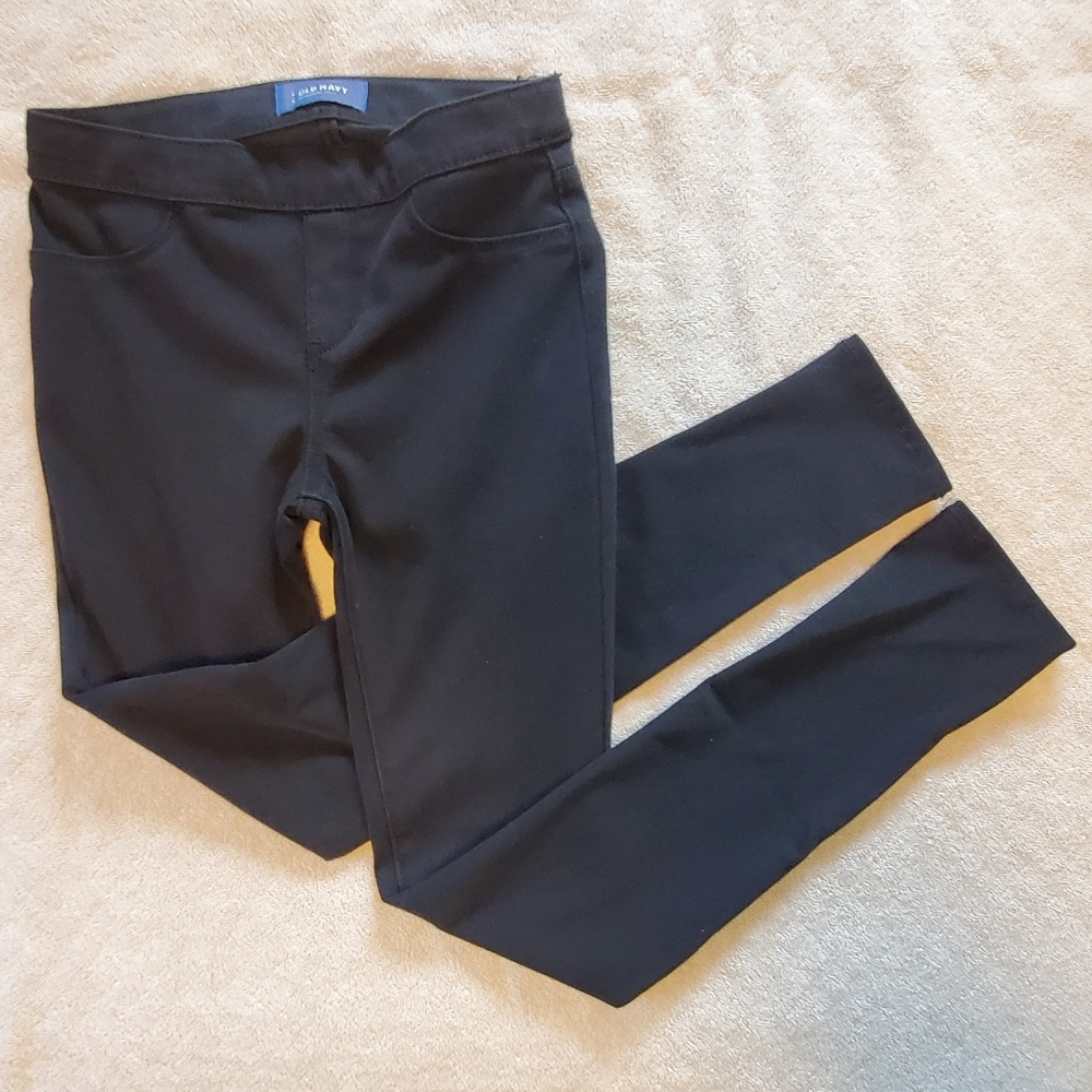 Like new Girl's Old Navy ballerina 24/7 jeggings.